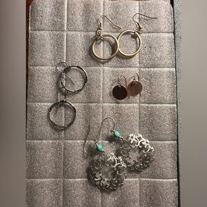 Elegant Mixed Metal Earrings Set